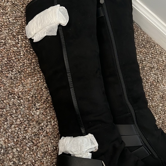 Suede Warm Black Knee High Boots 1 Pair! - Picture 6 of 11